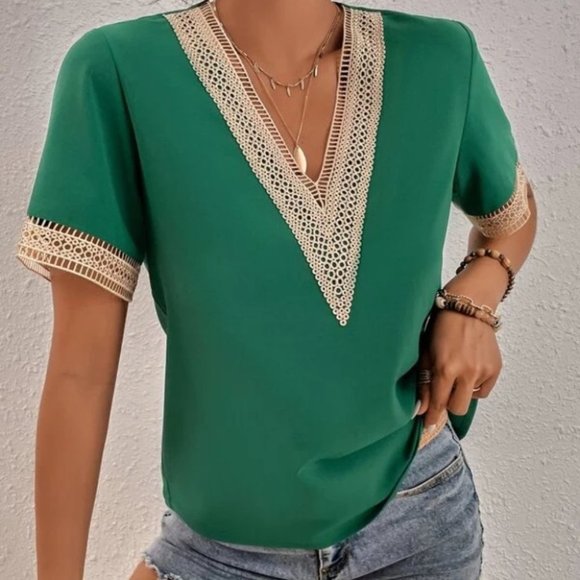 Bohemian  V-neck Lace Solid Minimalist Blouse green - Picture 2 of 5